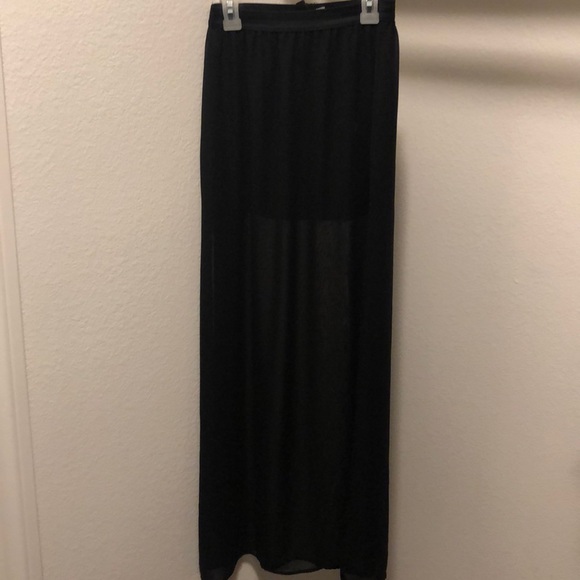 H&M Maxi Skirt - Picture 2 of 2